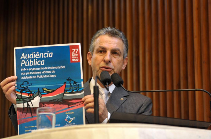 Presidente da Comissão de Direitos Humanos e Cidadania da Assembleia Legislativa, deputado Tadeu Veneri (PT), fala sobre a audiência pública em seu pronunciamento.