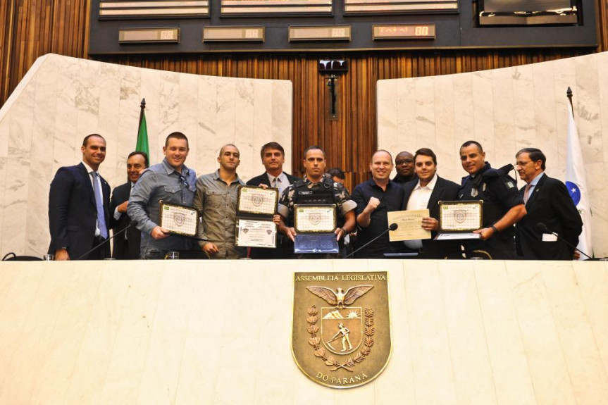 Representantes da Guarda Municipal foram homenageados durante evento na Assembleia Legislativa