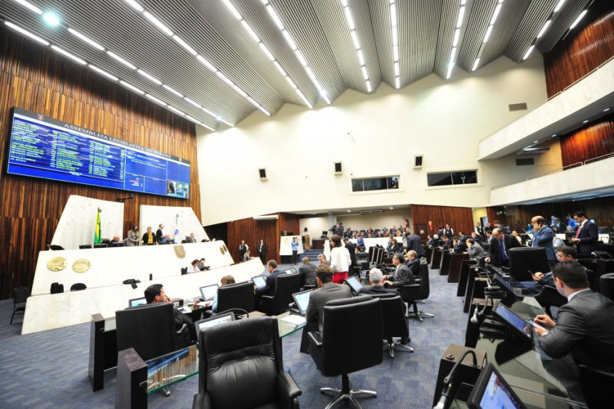 Na sessão plenária desta quarta-feira (07), deputados aprovam a criação de Centros de Capacitação de Educadores especializados no acompanhamento de autistas.