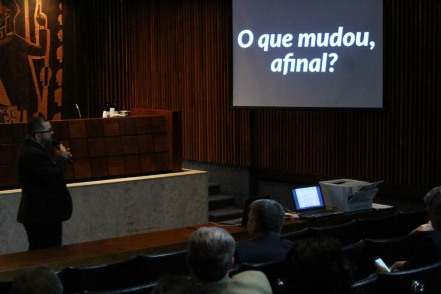 II Seminário Estadual de Gestão Inteligente e Inovação por proposição do deputado Ney Leprevost (PSD).