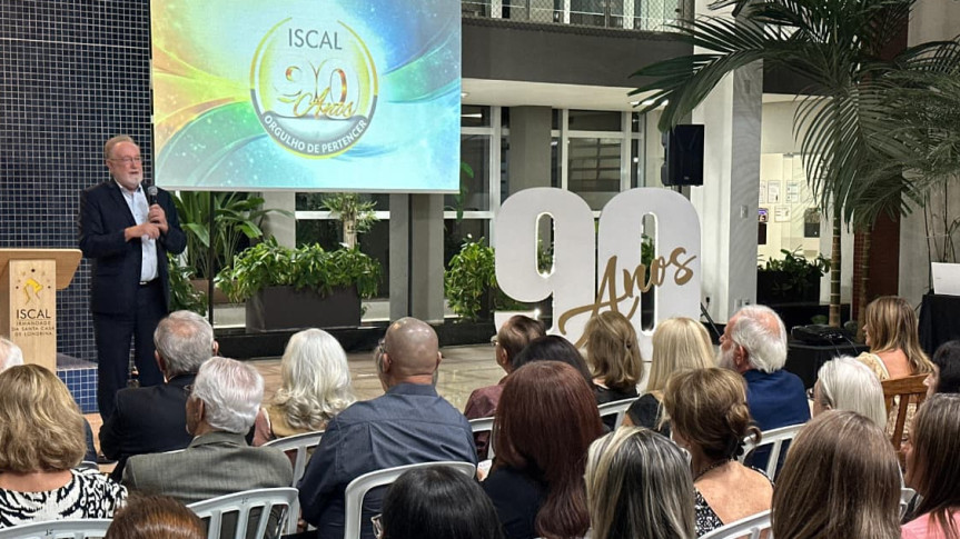 Odeputado estadual Tercilio Turini (MDB) participou na quinta-feira (26) do evento comemorativo aos 90 anos da Santa Casa de Londrina.