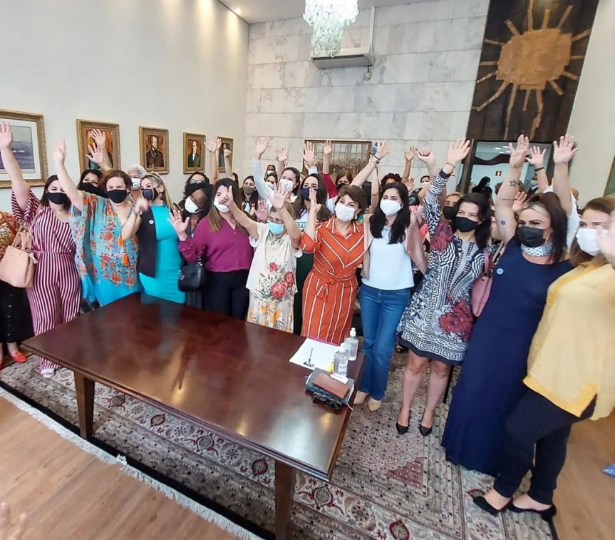 Campanha Estadual 16 Dias de Ativismo pelo Fim da Violência contra as Mulheres realizou diversos eventos no Paraná.