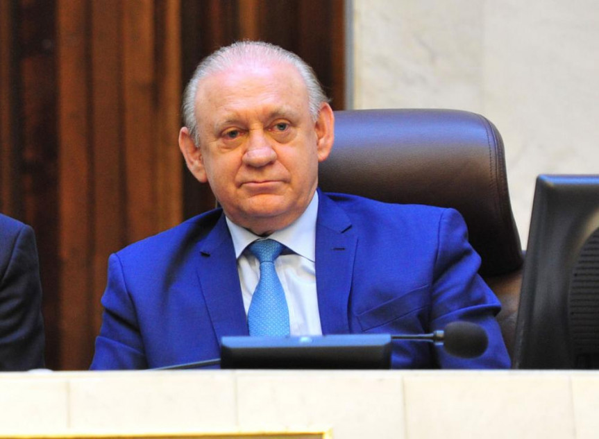 Primeira parte da sessão plenária de hoje (24). 