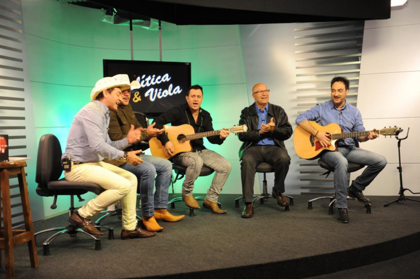 Deputado Romanelli participa do programa junto com os músicos Christian e Miguel.