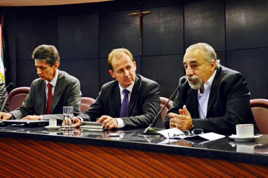 Deputado Rasca Rodrigues (PV) participa de evento de proteção ao meio ambiente.