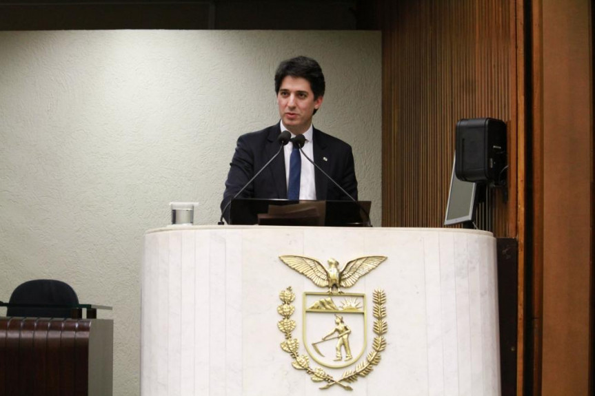 O secretário estadual do Planejamento, Valdemar Bernardo Jorge, falou sobre as recentes ações do Programa de Parcerias do Paraná (PAR). 