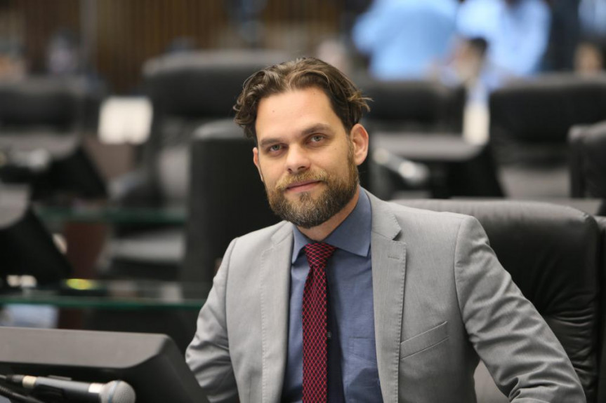 Deputado Goura (PDT) propõe audiência pública para debater o uso medicinal da cannabis.