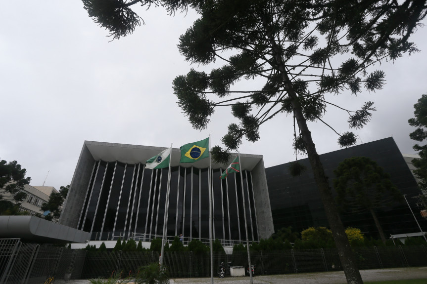 Emendas ao projeto que altera o zoneamento da Ilha do Mel serão analisadas pela CCJ na próxima segunda-feira (08).