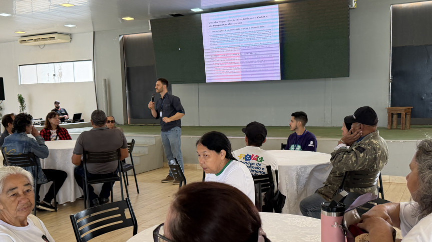 Entre as atividades do primeiro dia, o destaque foi o programa Voz da Experiência, conduzido pela Escola do Legislativo da Assembleia Legislativa do Paraná.