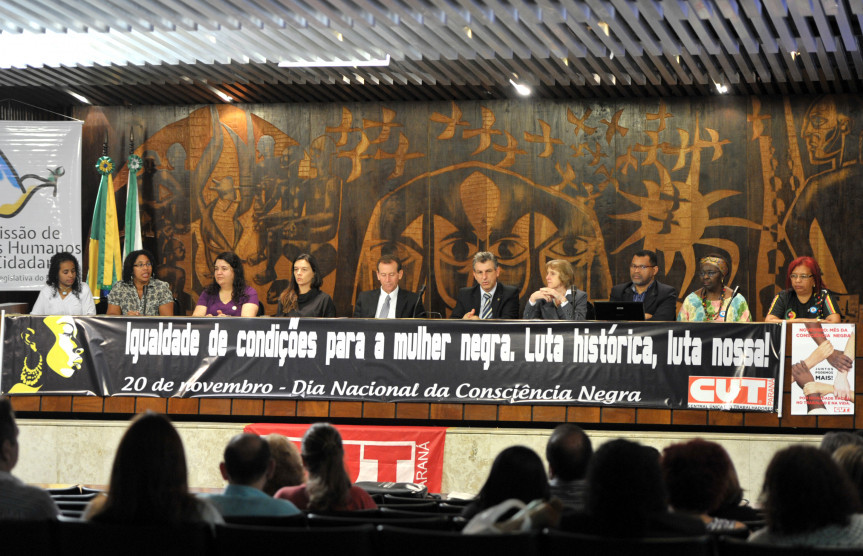 Audiência pública debate a condição da mulher negra no mercado de trabalho.