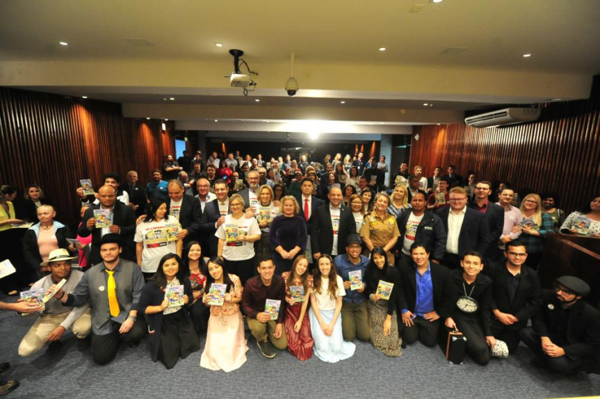 Audiência pública promovida pelo deputado Alexandre Amaro (Republicanos) reuniu deputados federais, Polícia Militar, SEJUF, Conselho Tutelar e Defensoria Pública para debater medidas de prevenção contra crimes de abuso sexual em crianças e adolescentes. 