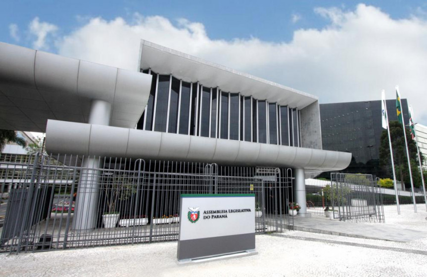 Sede da Assembleia Legislativa do Estado do Paraná, no Centro Cívico, em Curitiba.