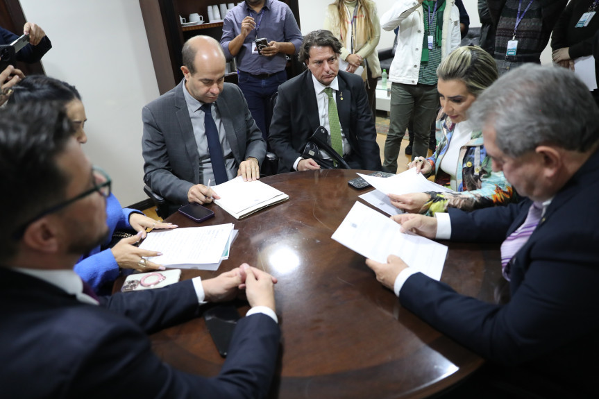 A Comissão de Defesa dos Direitos da Criança, do Adolescente e da Pessoa com Deficiência realizou a sexta reunião ordinária para avaliação de três projetos de Lei em tramitação na Assembleia Legislativa.