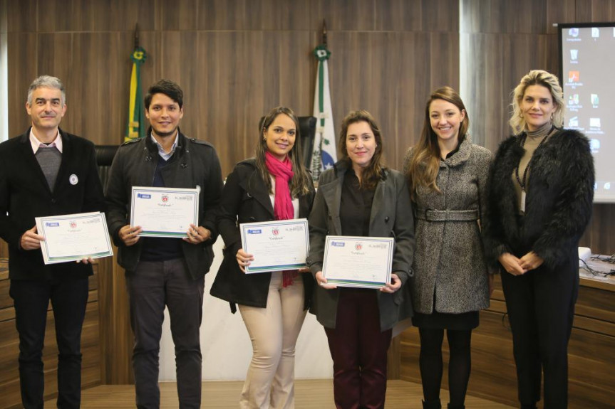 Proposta da Escola do Legislativo abre as portas para que alunos do programa de pós-graduação possam mostrar seus trabalhos e contribuir para o desenvolvimento do Estado.