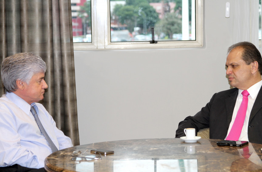 Presidente do Legislativo, deputado Valdir Rossoni (PSDB), recebe secretário de Indústria, do Comércio e Assuntos do Mercosul, Ricardo Barros.