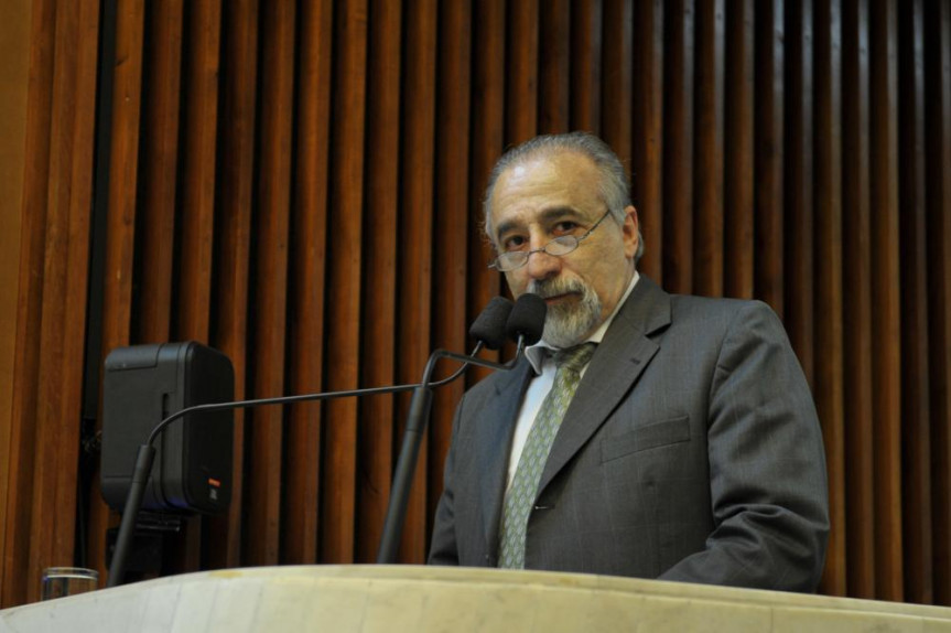 Deputado Rasca Rodrigues na tribuna durante a sessão desta quarta-feira (20). 