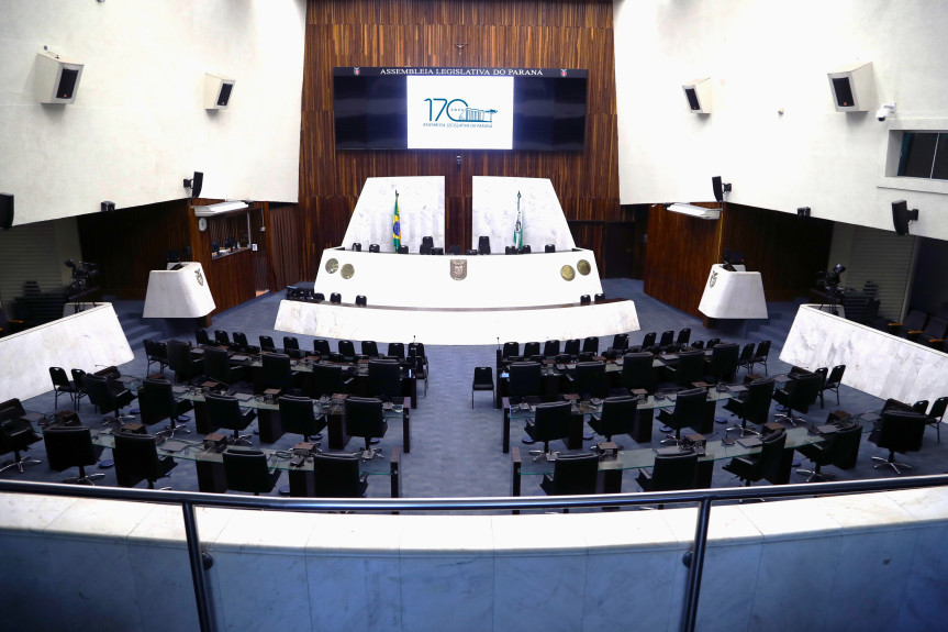 O Poder Legislativo realizou 73 sessões plenárias no semestre, sendo 66 ordinárias e 7 extraordinárias entre 5 de fevereiro a 15 de julho.