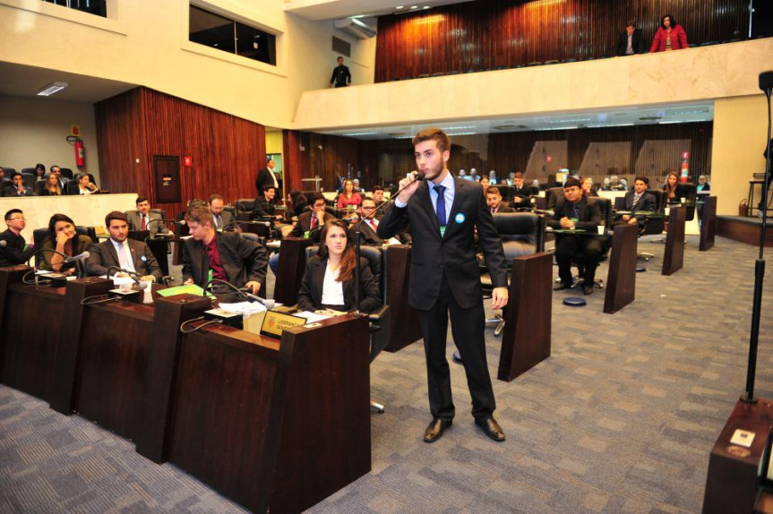 Escola do Legislativo.
