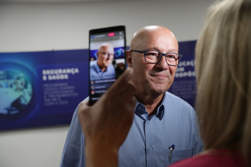 “Esta iniciativa da Assembleia Itinerante é uma grande oportunidade de interação entre os deputados e a sociedade. Podemos conhecer de perto as necessidades, as demandas e as prioridades regionais num diálogo franco e aberto com as pessoas, com as lideranças empresariais e da sociedade civil”, afirmou.