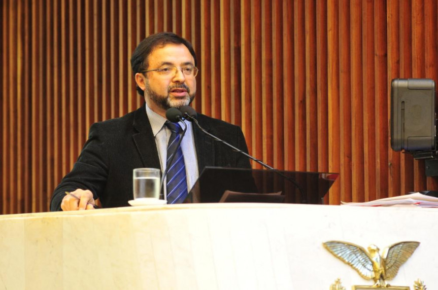 Professor Hermes Leão.