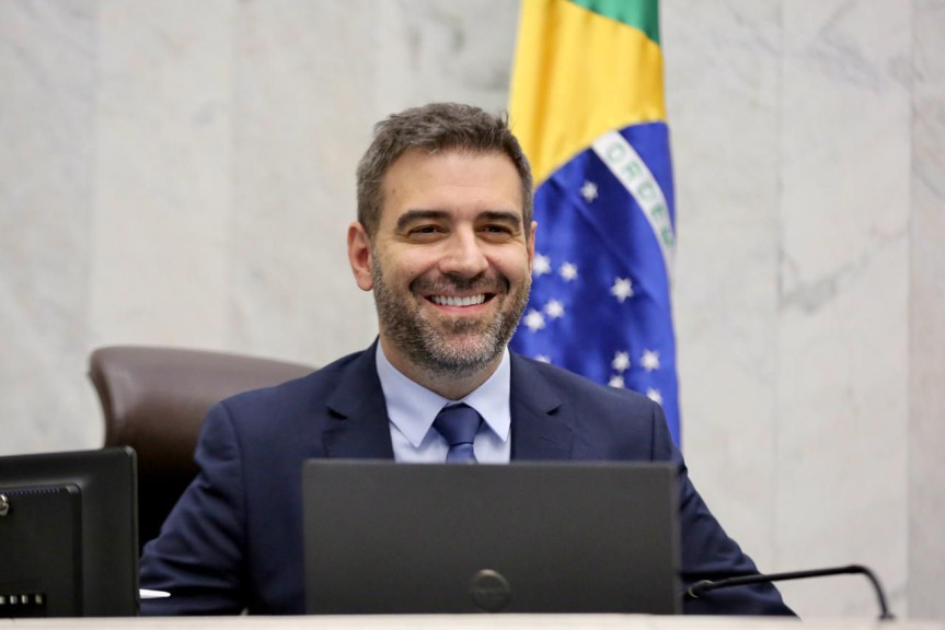 Deputado Denian Couto (Podemos), presidente da Comissão Especial que vai criar do Código do Empreendedor paranaense.