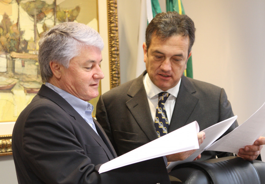 Presidente do Legislativo, deputado Valdir Rossoni, e 1º secretário, deputado Plauto Miró.