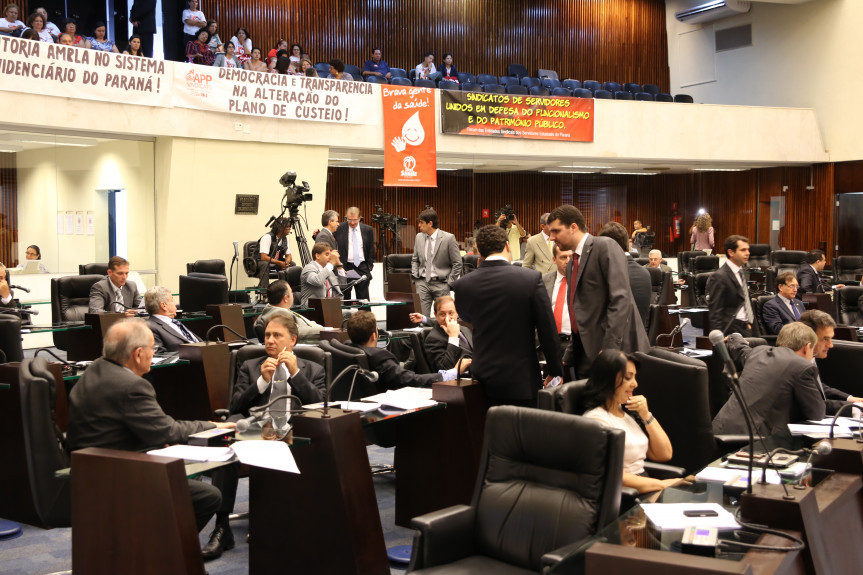 Sessão plenária desta terça feira
