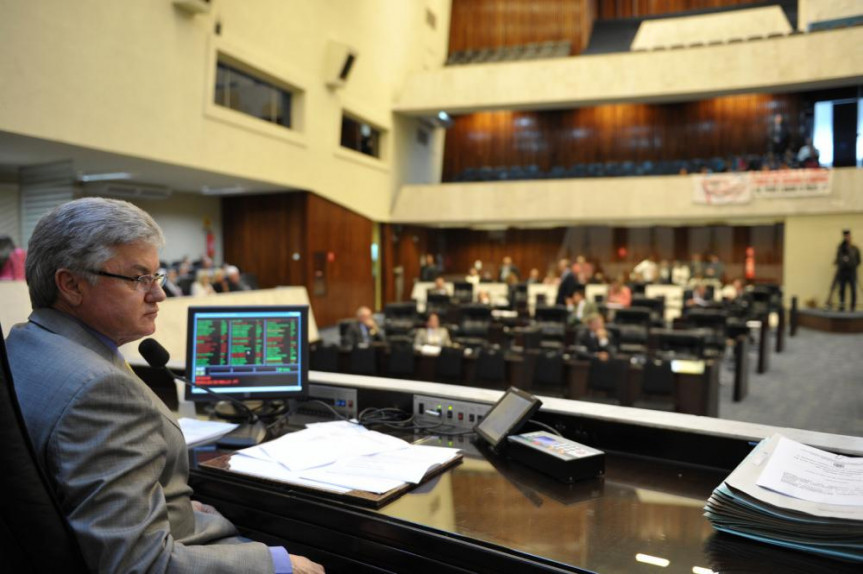 Deputado Rossoni (PSDB).