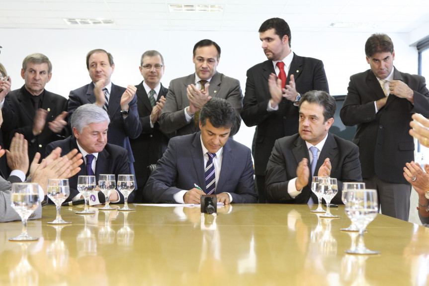 Assinatura do convênio para realização de perícias médicas. (Foto: Nani Gois) 