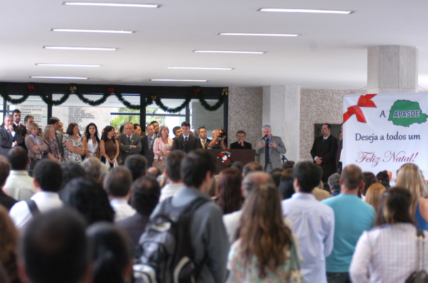 Funcionários da Assembleia Legislativa participam da confraternização de final de ano promovido pela APASDE.