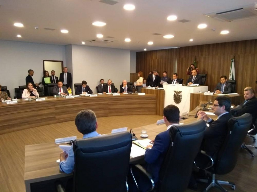 A CCJ faz reunião extraordinária, nesta quarta-feira (3).