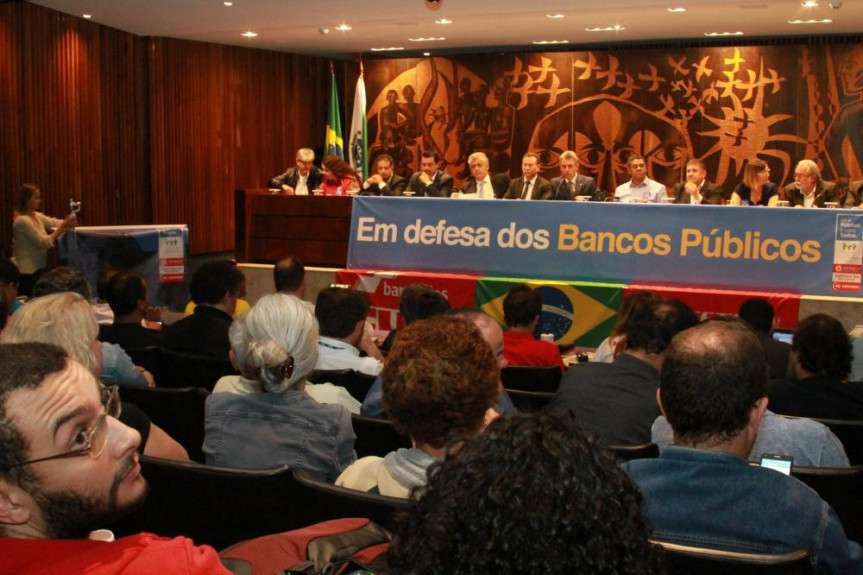 Audiência pública em defesa dos bancos públicos.
