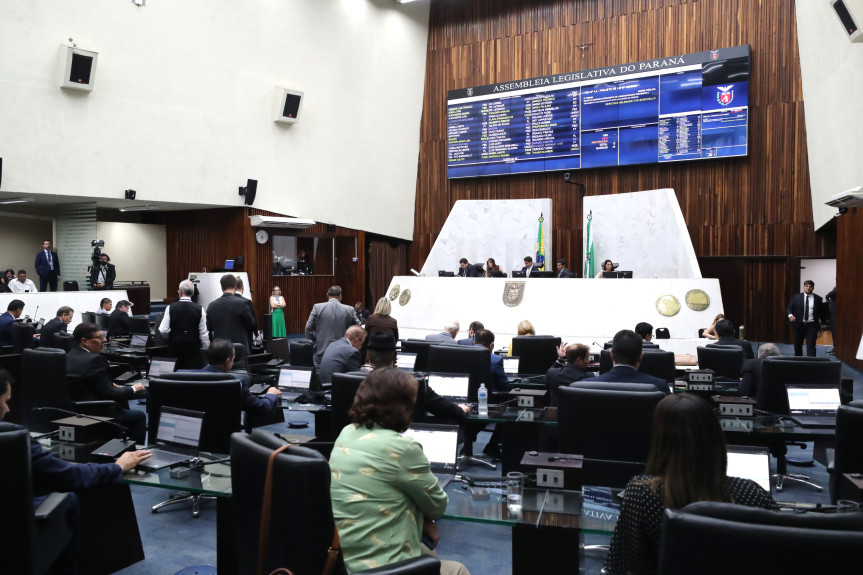 Nesta terça-feira (21) foram realizadas duas sessões plenárias.