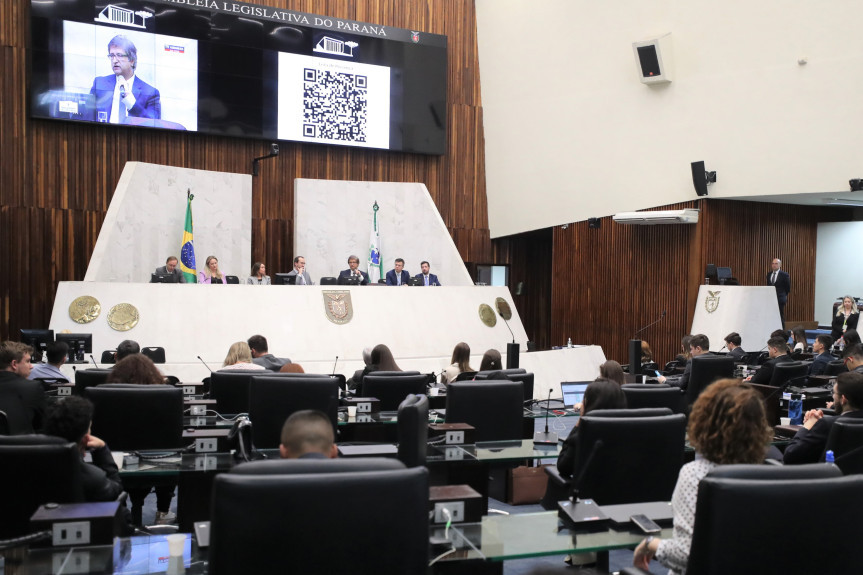 A palestra com o tema: O Legislativo e o Controle da Constitucionalidade foi ministrada pelo subprocurador-Geral da República e vice-procurador-geral Eleitoral, Paulo Gonet Branco, no Plenário da Casa.