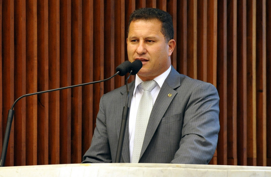 Deputado Adelino Ribeiro (PSL).