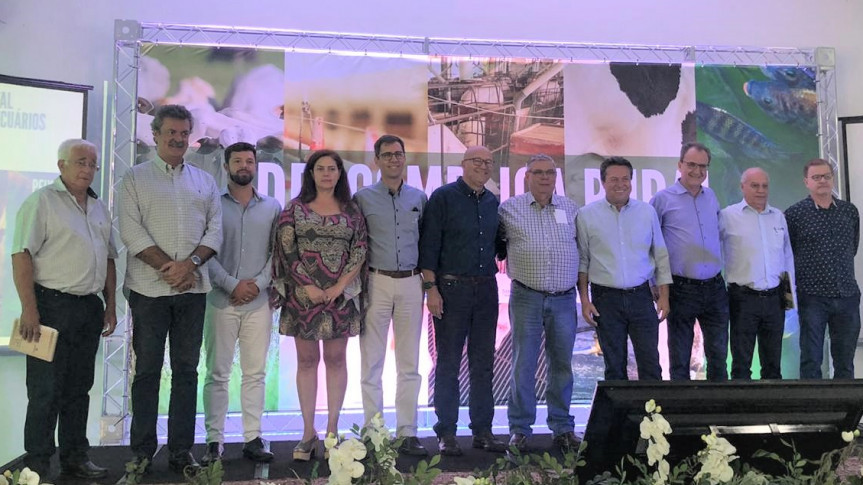 O deputado Luiz Claudio Romanelli (PSB), primeiro secretário da Assembleia Legislativa do Paraná, participou do lançamento do programa Descomplica Rural em Cornélio Procópio.