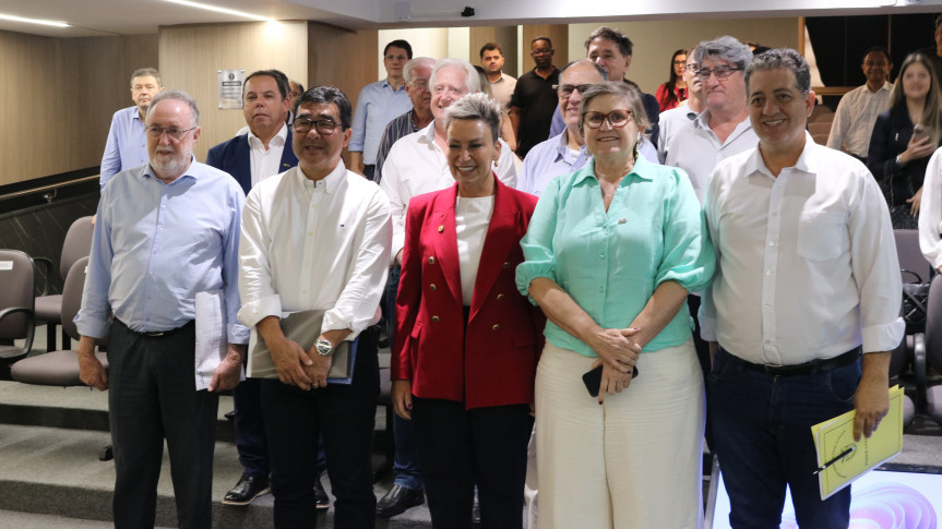 Reunião foi realizada na manhã desta sexta-feira (19) com lideranças locais na Associação Comercial e Industrial de Londrina (Acil) e representantes do Núcleo de Desenvolvimento Empresarial da cidade.