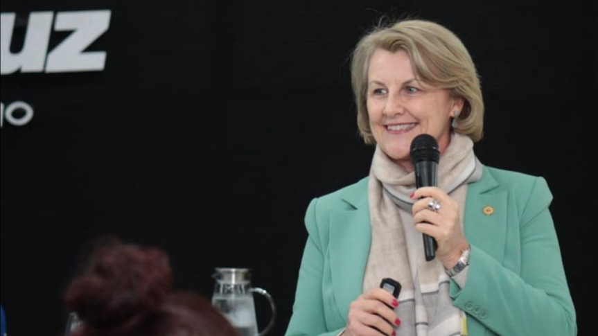 “A cada dia fica mais clara a importância da Enfermagem para os sistemas de saúde e, portanto, para todas as pessoas que necessitam de atendimento”, diz Márcia