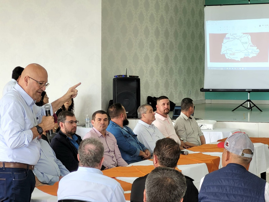 “Tem que haver uma mobilização da sociedade, senão nada acontece”, sustentou o deputado Romanelli durante o encontro.