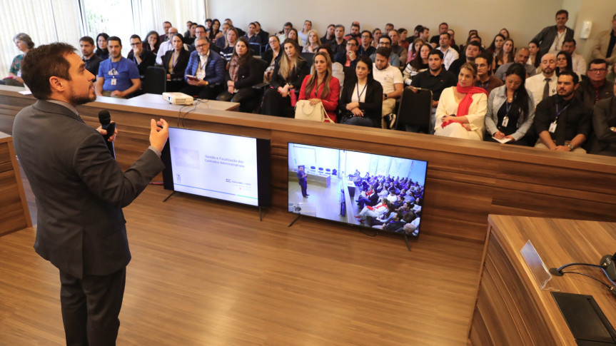 Curso ocorreu na tarde desta quarta-feira (10), no Auditório Legislativo.