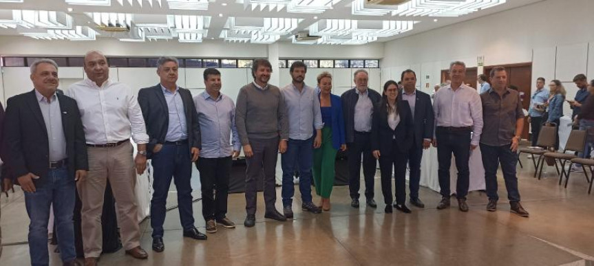 O evento Prestação de Contas com Deputados Estaduais de Londrina foi promovido pela Sociedade Rural do Paraná, ACIL, Sinduscon, Clube de Engenharia e Arquitetura, Sincoval, Faciap, Sescap, Fiep, Sindimetal e Sebrae.