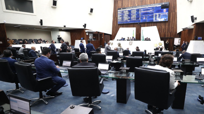 Nesta terça-feira (17) foram realizadas duas sessões plenárias.