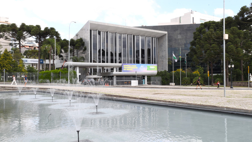 Pauta de votações da sessão plenária de segunda-feira conta com 10 itens.