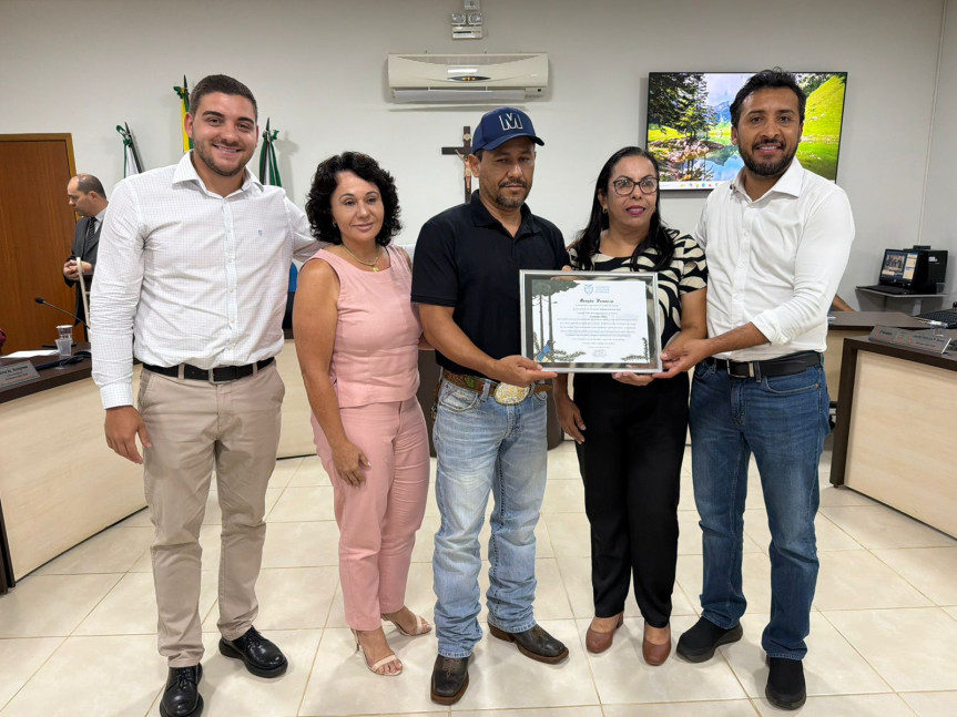 Leandro Dias, profissional de montaria em touros, foi destacado por sua trajetória na modalidade.