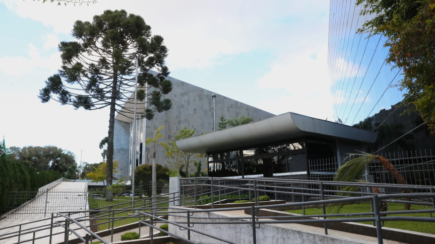 Pauta de votações da sessão plenária desta segunda-feira (13) conta com oito projetos de lei.