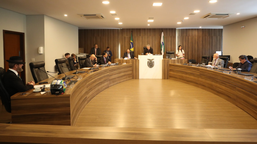 Reunião ocorreu no início da tarde desta segunda-feira (2), no Auditório Legislativo.