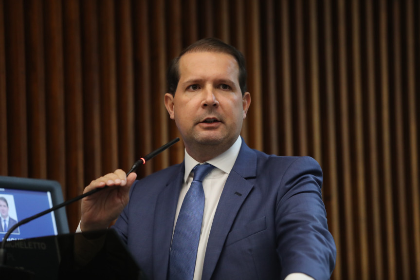 Segundo o deputado, o andamento dos trabalhos da Frente Parlamentar precisa ser muito bem conectado, sincronizado e coeso, promovendo audiências públicas e tendo como prioridade o espírito público.