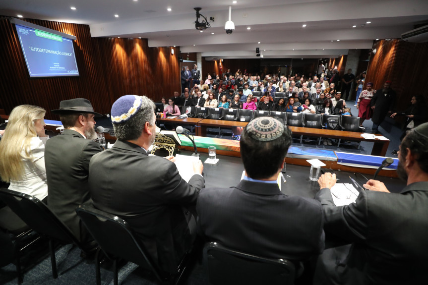 Audiência ocorreu no Plenarinho da Assembleia Legislativa na noite desta terça-feira (13).