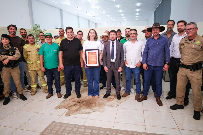 O Conseg de Laranjeiras do Sul recebeu do 1º secretário da Assembleia , deputado Gugu Bueno, o Título de Utilidade Pública Estadual nesta sexta-feira (13).