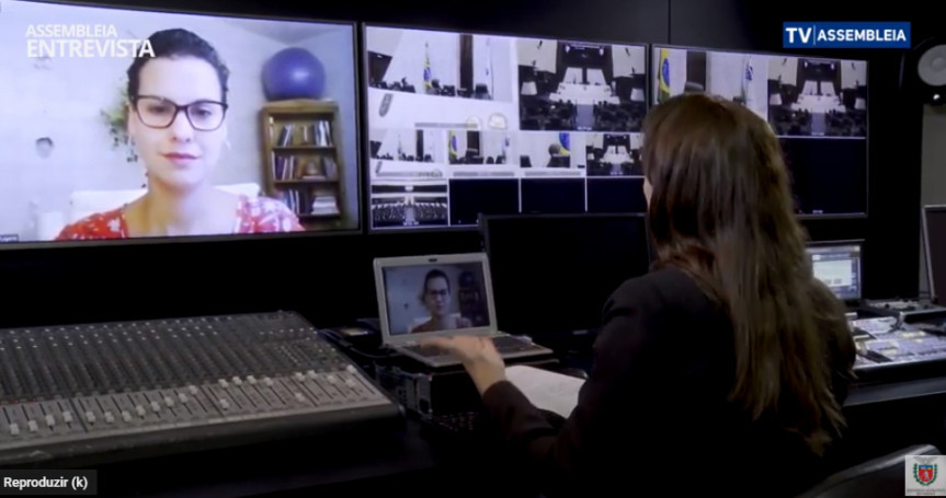Nitiananda Fuganti, da Associação de Doulas de Curitiba, é a convidada do programa Assembleia Entrevista desta terça-feira (20).